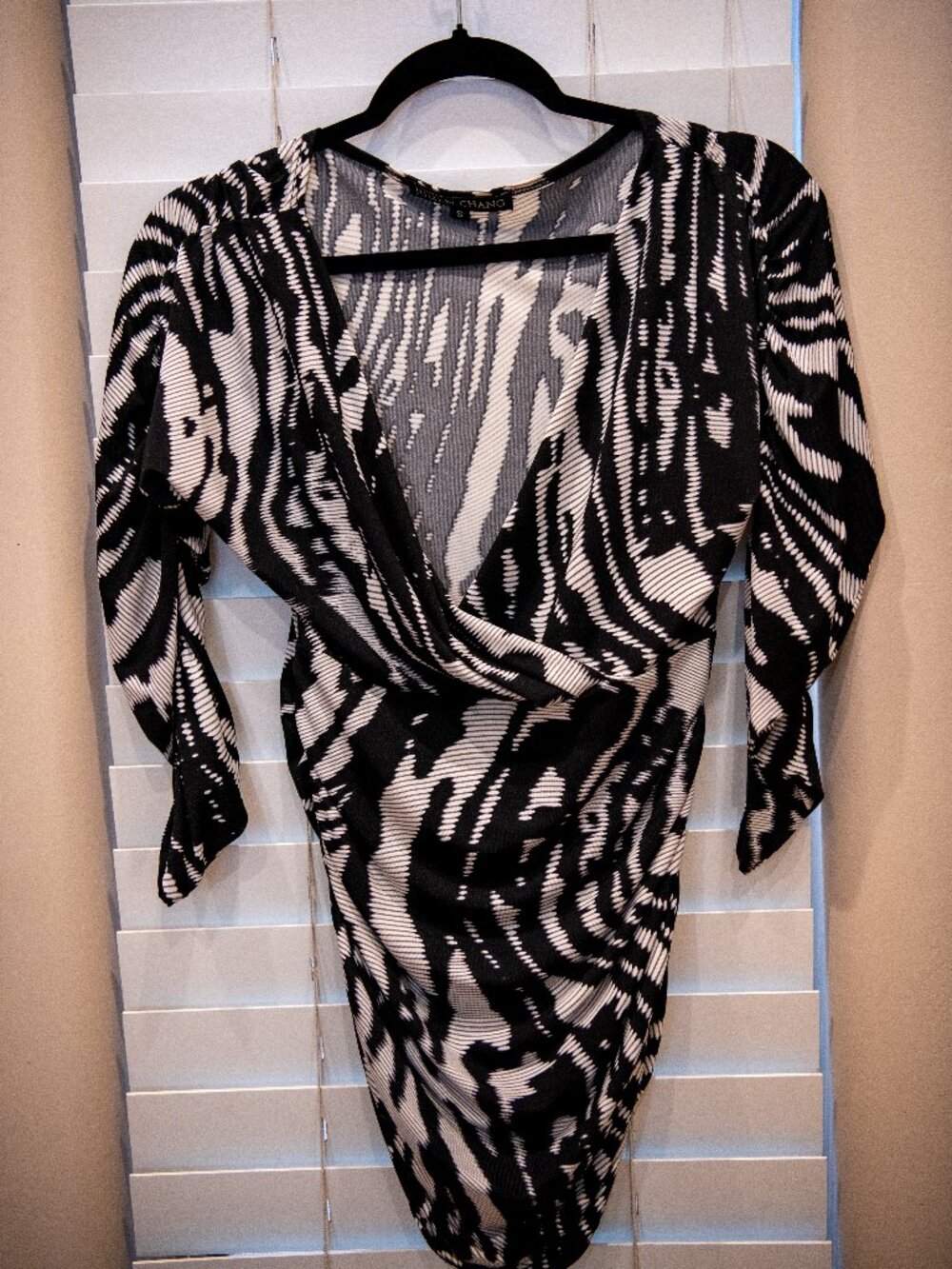 JULIAN CHANG - Evening V Neck blouse
